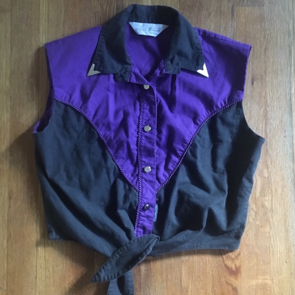Vintage Western Sleeveless Button Up Crop Top
